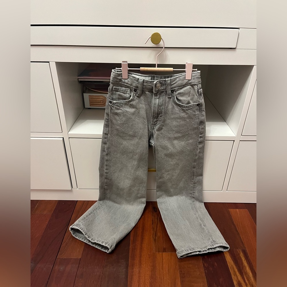 Girls Zara Jeans size 8-9 (Worn once)